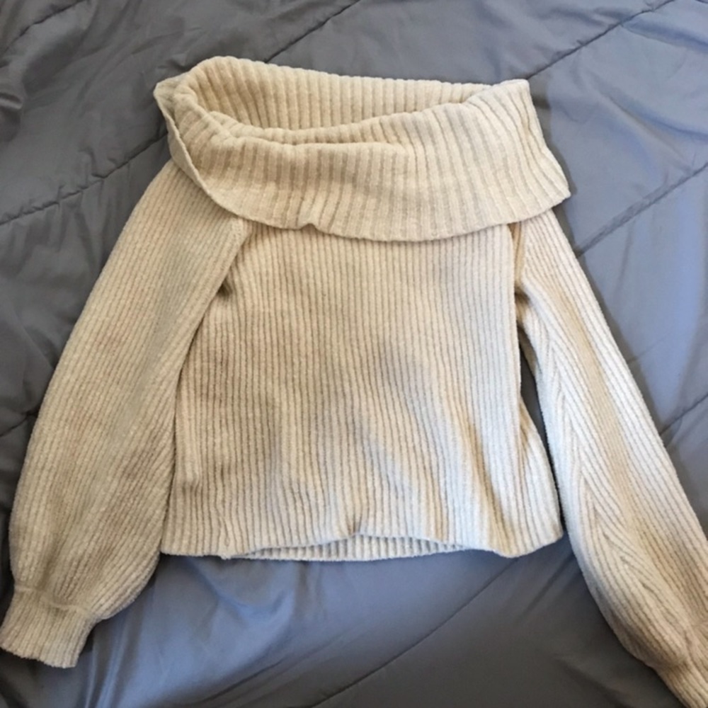 Forever 21 White Sweater